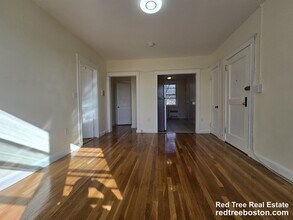 183 Kent St, Unit 5 in Brookline, MA - Building Photo - Building Photo