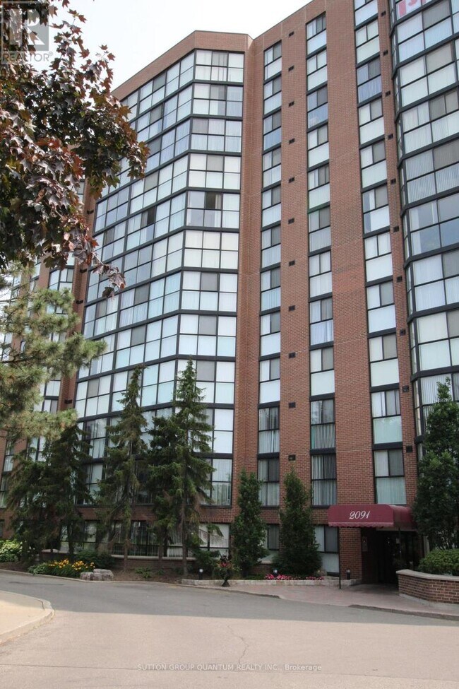 2091-2091 Hurontario St in Mississauga, ON - Building Photo - Building Photo