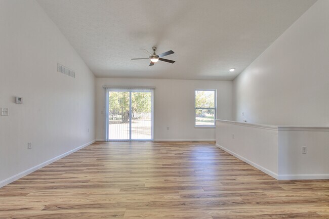 1059 Waynoka Dr in Sardinia, OH - Building Photo - Building Photo