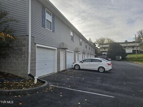 Laurel Brook Community in Johnson City, TN - Foto de edificio - Building Photo