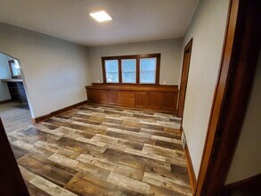 3214 E University Ave in Des Moines, IA - Building Photo - Building Photo