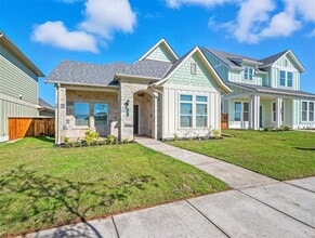 102 Cardinal Wds in Granbury, TX - Building Photo - Building Photo