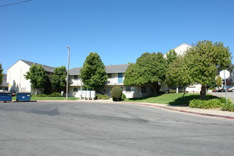 The Gables in Salinas, CA - Building Photo - Building Photo