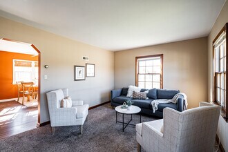 2411 W Mill Rd in Glendale, WI - Building Photo - Building Photo