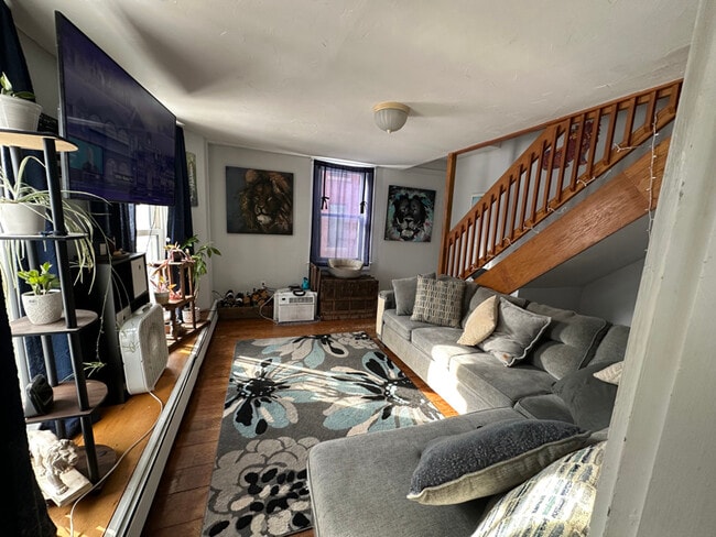 9 Depot St in Alton, NH - Building Photo - Building Photo