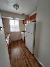 9921 Bustleton Ave, Unit R-10 in Philadelphia, PA - Foto de edificio - Building Photo