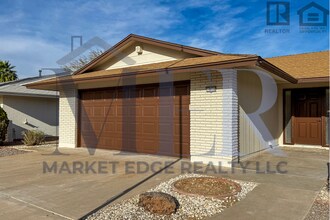 10956 W Meade Dr in Sun City, AZ - Building Photo - Building Photo