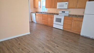 616 East St S in Grinnell, IA - Building Photo - Building Photo