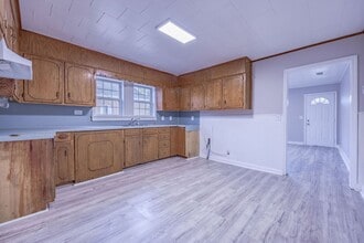 257 N Pine Ave in Trumann, AR - Foto de edificio - Building Photo