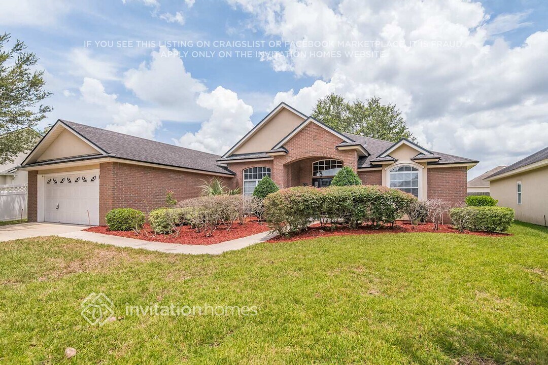 879 Wilmington Ln in Orange Park, FL - Building Photo