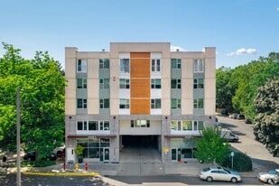 Vision 5 Apartments in Redmond, WA - Building Photo