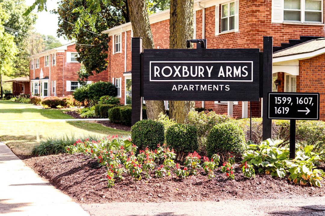 Roxbury Arms in Grandview Heights, OH - Building Photo