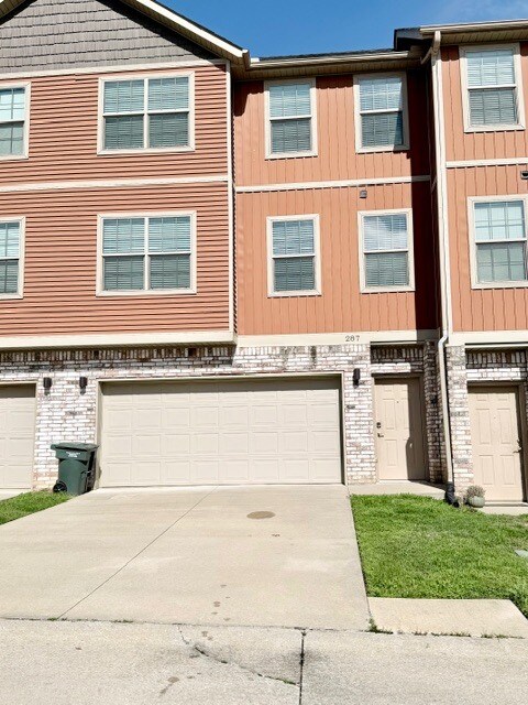 287 S Breakwater Ln in Fayetteville, AR - Building Photo - Building Photo