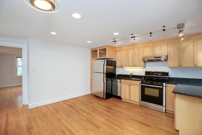 8 Allen St, Unit #1 in Cambridge, MA - Building Photo - Building Photo