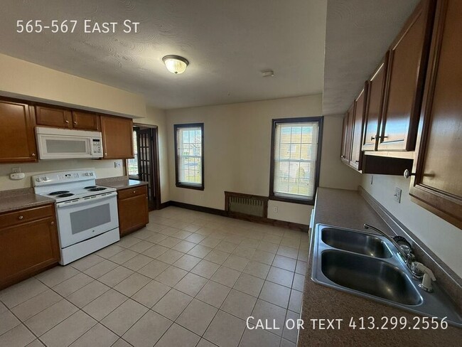 565-567-567 East St in Ludlow, MA - Building Photo - Building Photo