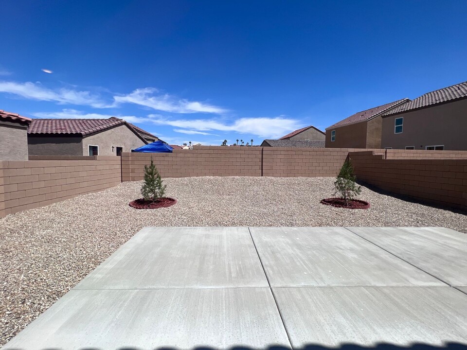 1185 River Valley Cir in Bullhead City, AZ - Building Photo