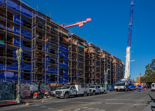 Casa Suenos in Oakland, CA - Building Photo - Building Photo