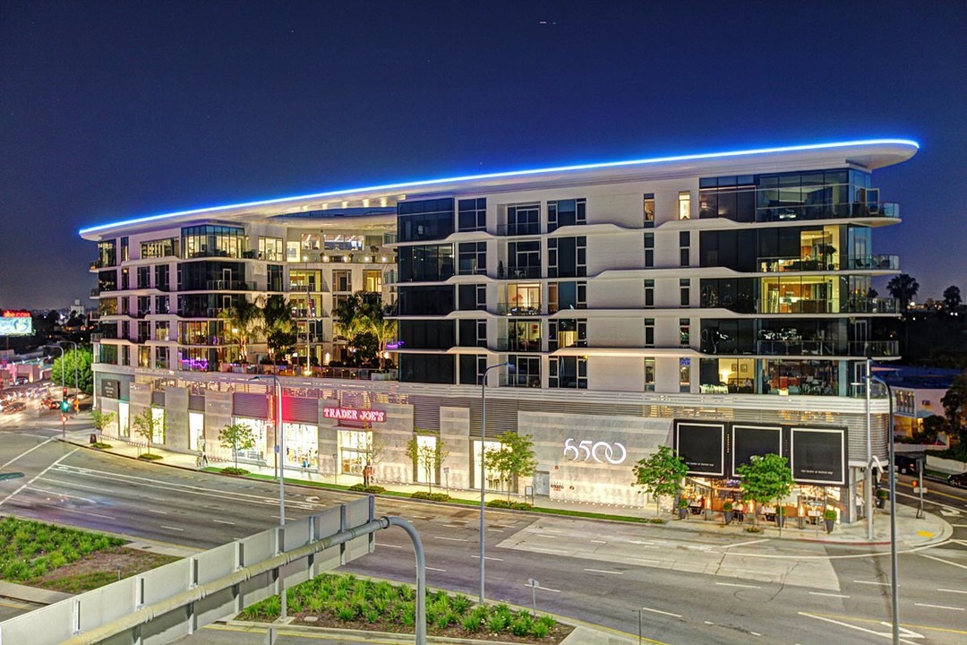 8500 Burton in Los Angeles, CA - Building Photo