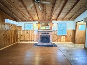 54605 N Circle Dr in Idyllwild, CA - Building Photo - Building Photo