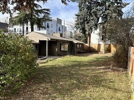 2395 E Wesley Ave in Denver, CO - Building Photo