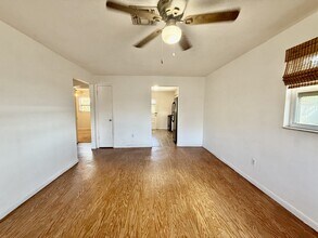 11941 144th St in Largo, FL - Building Photo - Building Photo