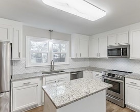 219 Rosecliff Dr in Harvest, AL - Foto de edificio - Building Photo