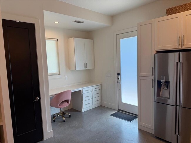 905 W Johanna St in Austin, TX - Building Photo - Building Photo