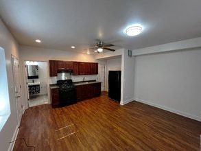 8246 S Racine Ave, Unit 3D in Chicago, IL - Foto de edificio - Building Photo
