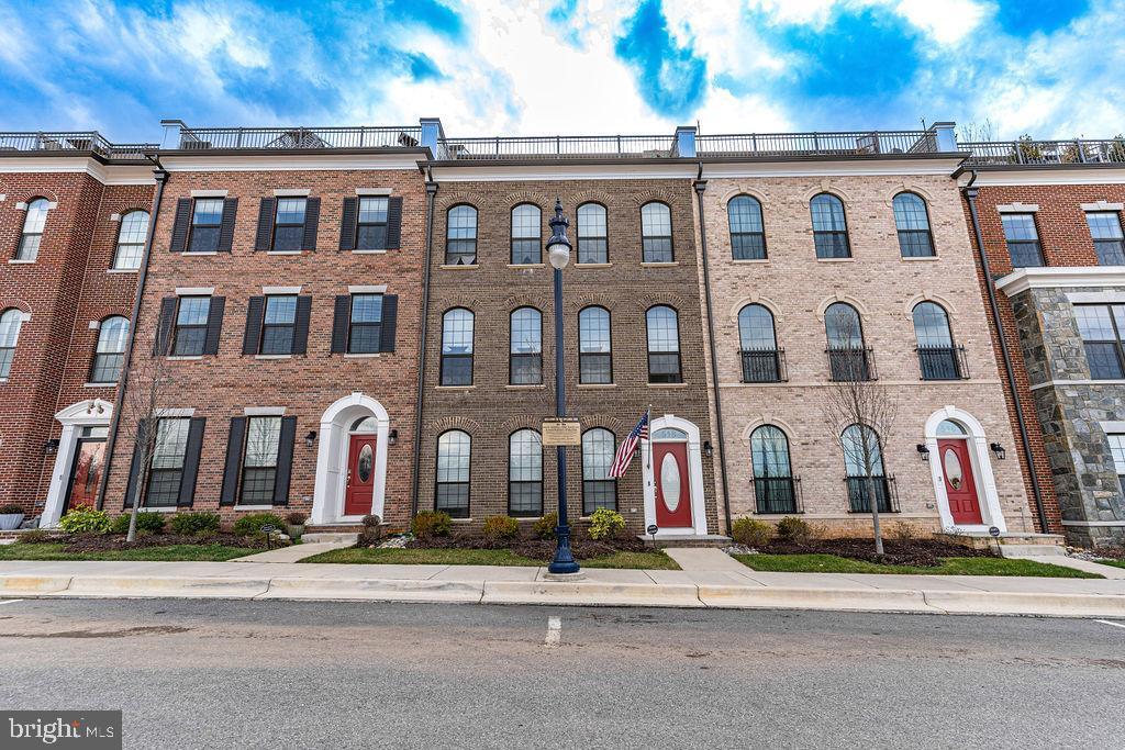 518 Triggerfish Dr in Forest Heights, MD - Building Photo