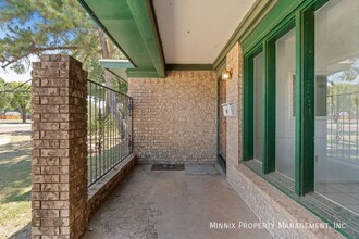 5203 43rd St in Lubbock, TX - Foto de edificio - Building Photo