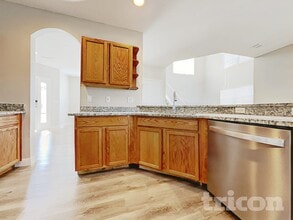 3351 Rennes Ct in Land O Lakes, FL - Foto de edificio - Building Photo