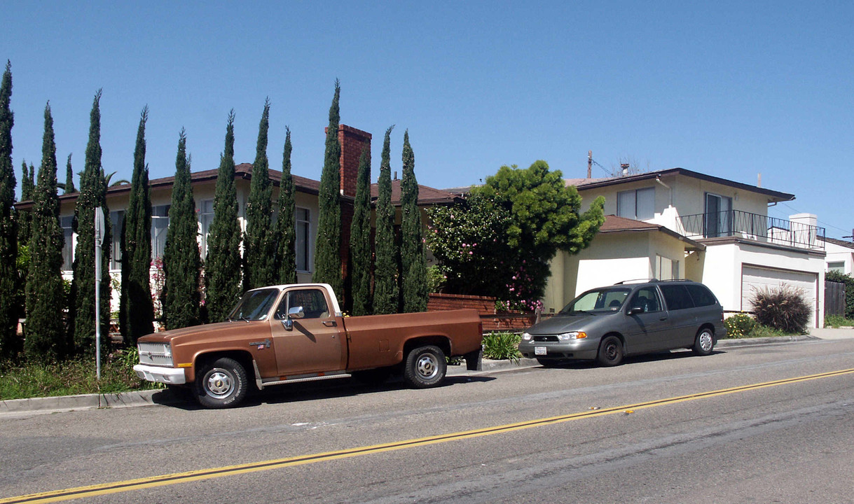 234 Avenida Miramar in San Clemente, CA - Building Photo