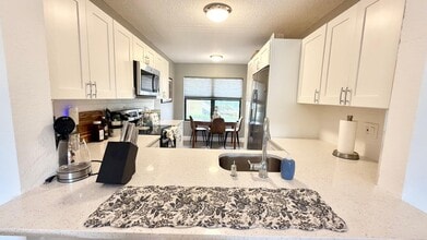 4692 Lucerne Lakes Blvd E in Greenacres, FL - Building Photo - Building Photo