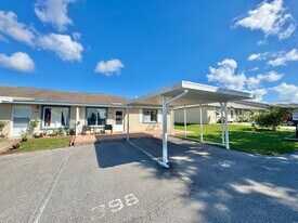 398 Winter Ridge Blvd in Winter Haven, FL - Building Photo