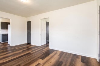 1301 E Mount Vernon St in Wichita, KS - Building Photo - Building Photo