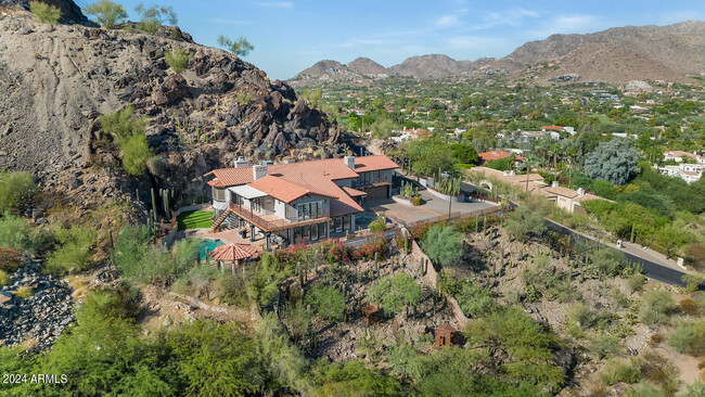 5339 E Desert Vista Rd in Paradise Valley, AZ - Building Photo - Building Photo