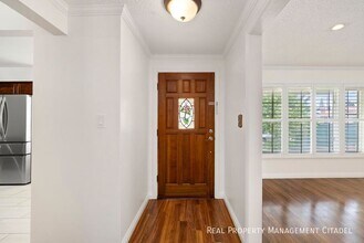 2260 E Standish Ave in Anaheim, CA - Building Photo - Building Photo