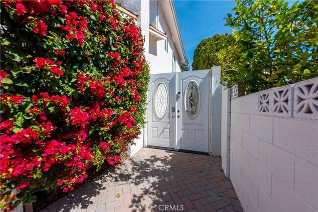 property at 5414 Lake Crest Dr