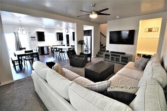 119 S Baraya Way in Meridian, ID - Building Photo - Building Photo