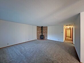 10521 16th St E in Edgewood, WA - Building Photo - Building Photo