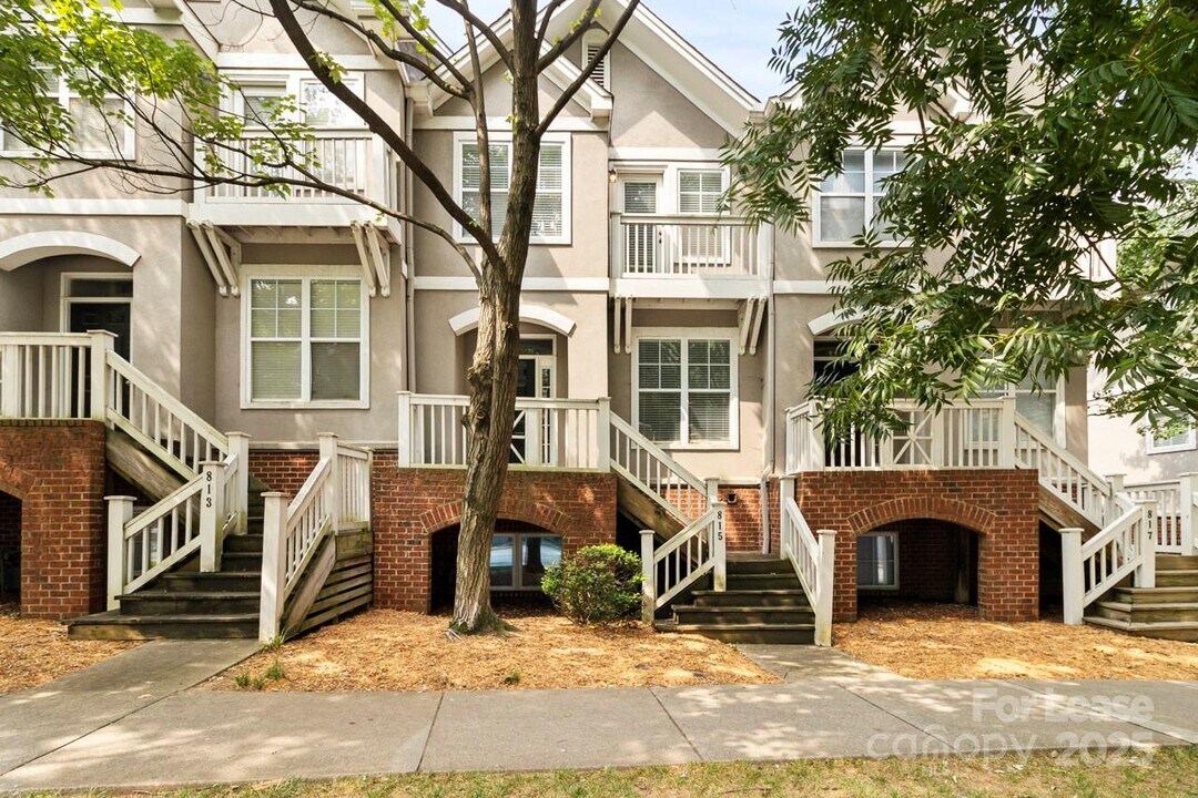 815 W 4th St in Charlotte, NC - Building Photo
