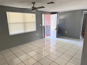 9020 Cochise Ln in Port Richey, FL - Building Photo - Building Photo