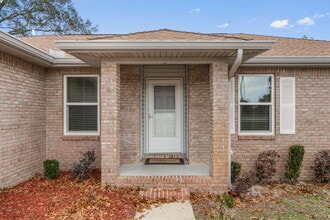 8828 Arlington Ln in Navarre, FL - Building Photo - Building Photo