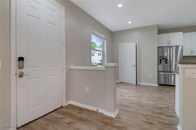 815 Hampton Cir in Naples, FL - Building Photo - Building Photo