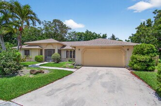 2925 Riviera Dr in Delray Beach, FL - Building Photo - Building Photo