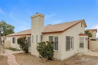 8810 W Grovers Ave in Peoria, AZ - Building Photo - Building Photo