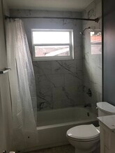 822 NW 32nd Pl in Miami, FL - Building Photo - Building Photo