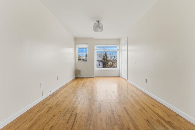 46 Armstrong Ave in Jersey City, NJ - Building Photo - Building Photo