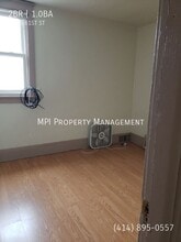 226 S 61ST St in Milwaukee, WI - Building Photo - Building Photo