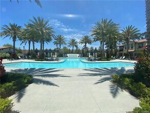 165 Carlow in Irvine, CA - Building Photo - Building Photo